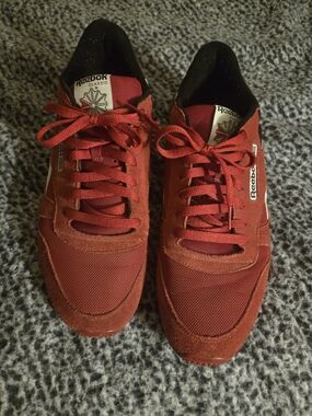 Reebok Classic Men's Red Suede & Mesh Sneaker